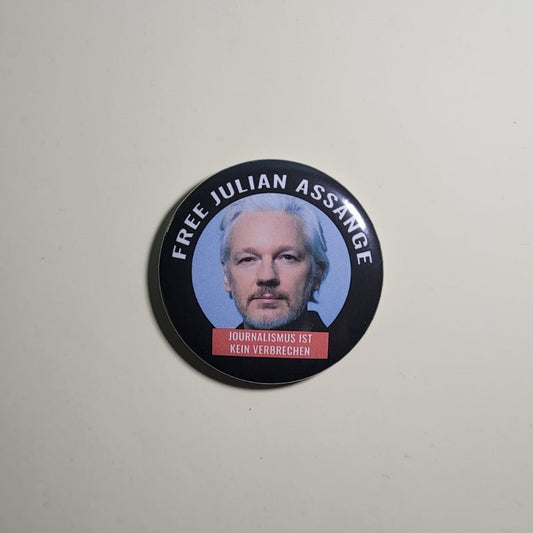 Button "Free Julian Assange"