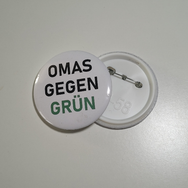Button "OMAS GEGEN GRÜN"